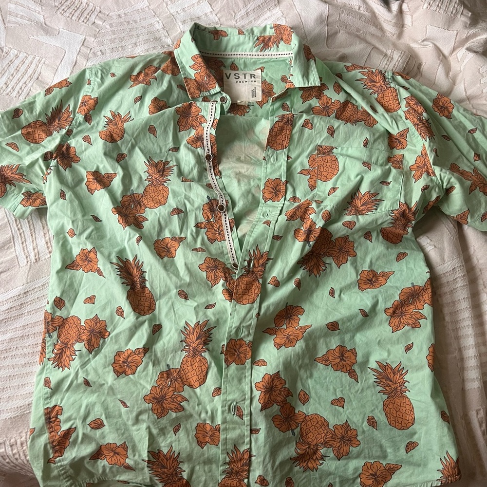 VSRT Hawaiian button down